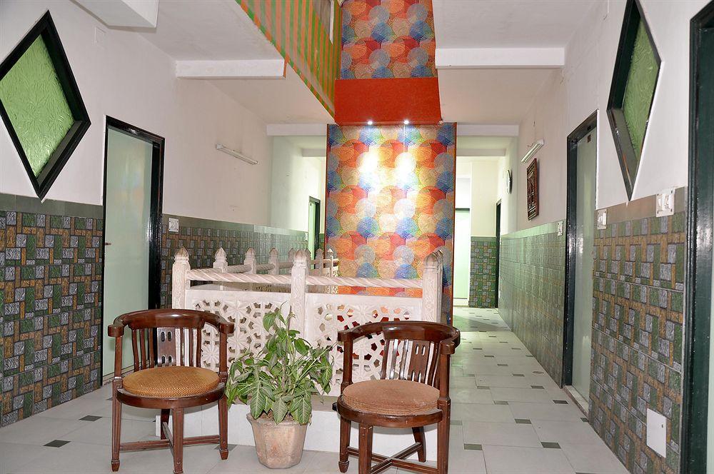 Oyo 3472 Hotel Rama Inn New Delhi Eksteriør billede