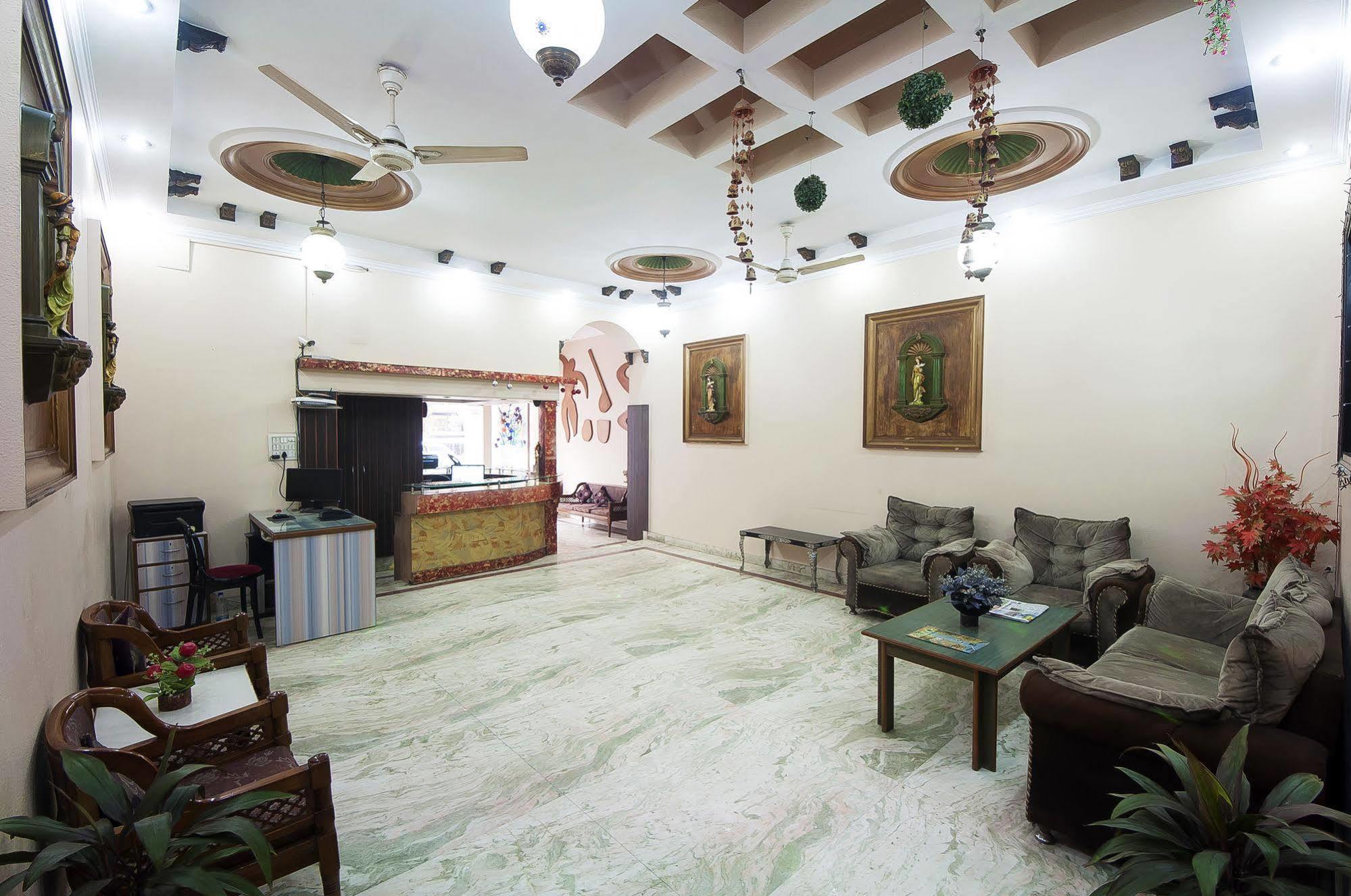 Oyo 3472 Hotel Rama Inn New Delhi Eksteriør billede