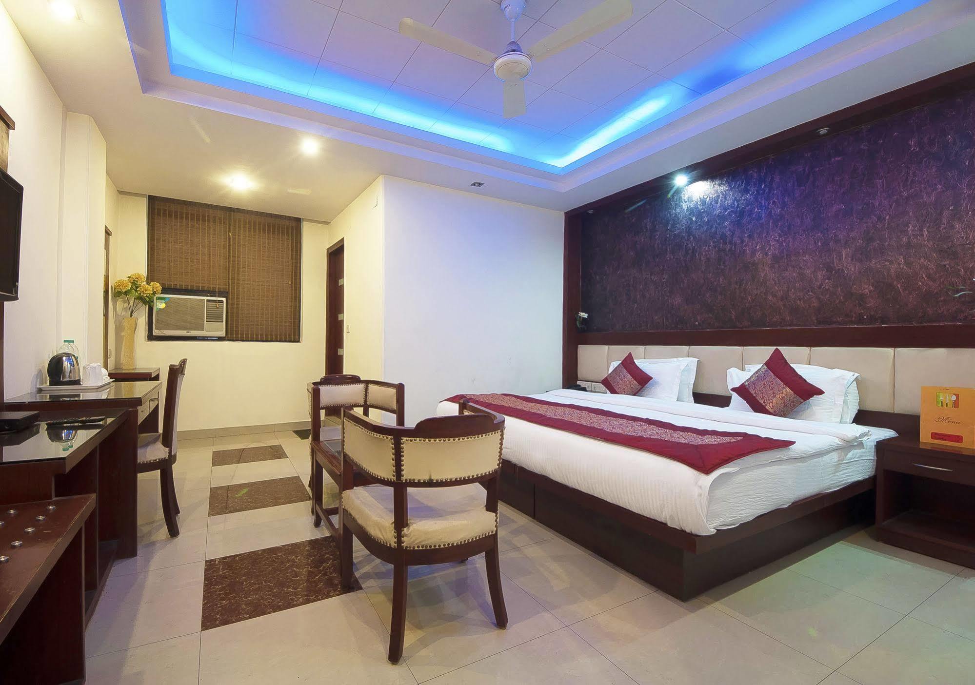 Oyo 3472 Hotel Rama Inn New Delhi Eksteriør billede