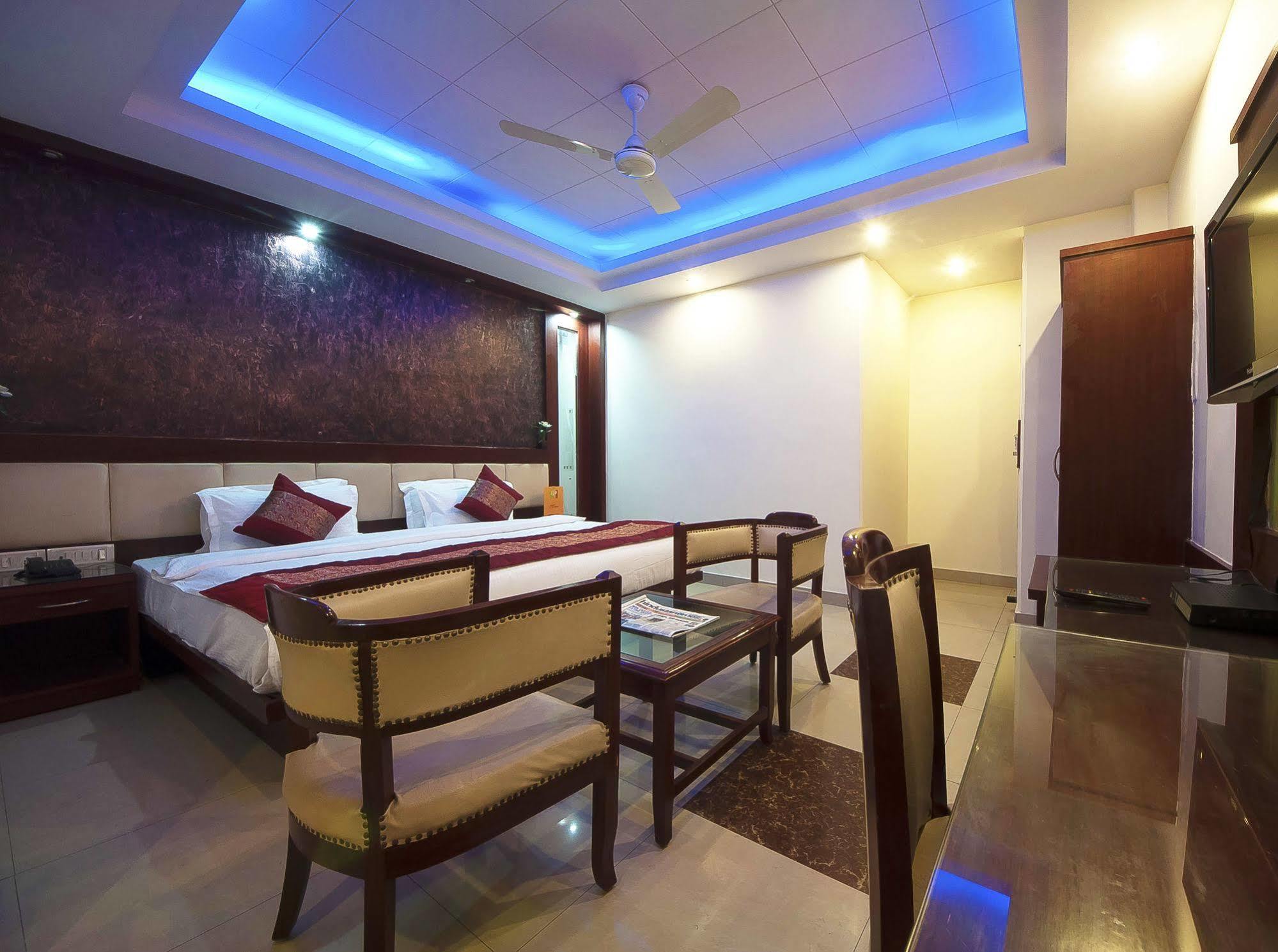 Oyo 3472 Hotel Rama Inn New Delhi Eksteriør billede